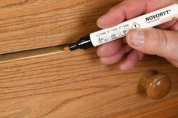 Novoryt Touch Up Pen for UPVC windows and furniture